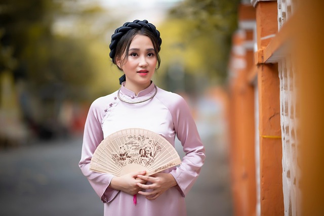 情感故事,情感咨詢,情感挽回,緩解焦慮,追女生三年沒結(jié)果還要堅持嗎