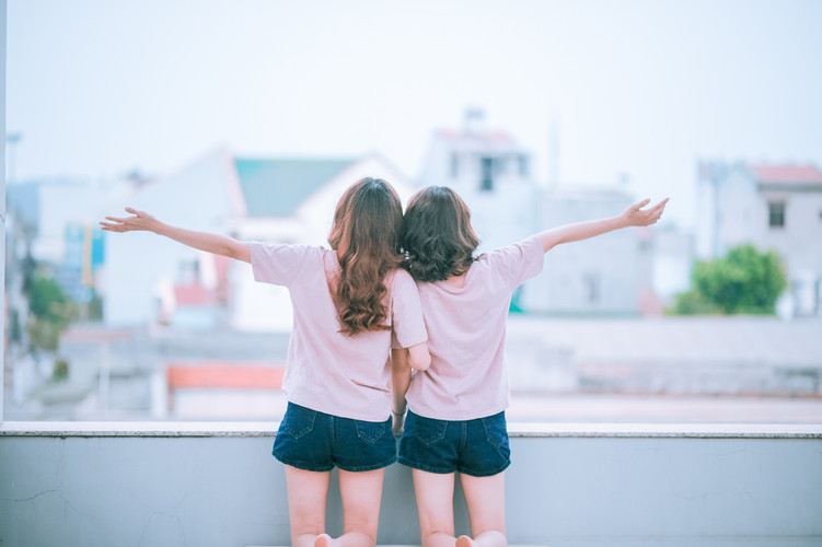 對(duì)于長(zhǎng)時(shí)間站立工作的人，送什么禮物比較好