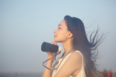 只因我是個胖女孩，就成了所有人口中的笑話